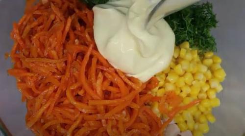 20 быстрых салатов с копченой курицей и корейской морковью. Классика