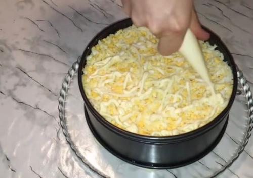 Слоеный салат с копченой курицей и корейской морковью и кукурузой. Салат с копченой курицей и корейской морковью: Очень вкусные рецепты  приготовления