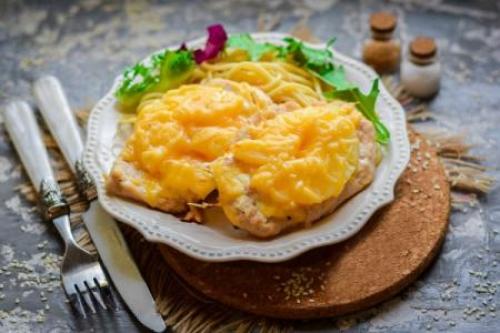 С какими начинками можно сочетать рулет из рульки свиной. 20 самых вкусных способов приготовить рулет из свинины