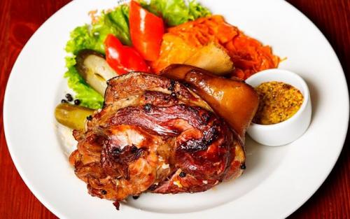 Возможно ли приготовить свиную рульку в духовке заранее и как лучше хранить готовое блюдо. Как приготовить свиную рульку без варки с медом и горчицей?