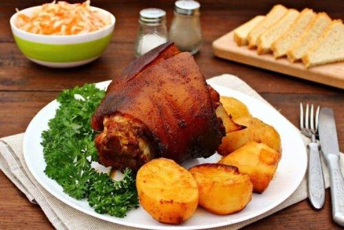 Как выбрать свиное мясо для запекания рульки в духовке. 12 простых рецептов свиной рульки, запеченной в духовке