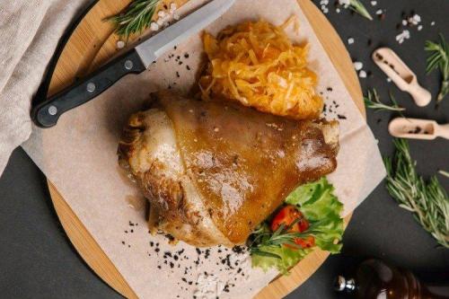 Как выбрать свиное мясо для запекания рульки в духовке. 12 простых рецептов свиной рульки, запеченной в духовке