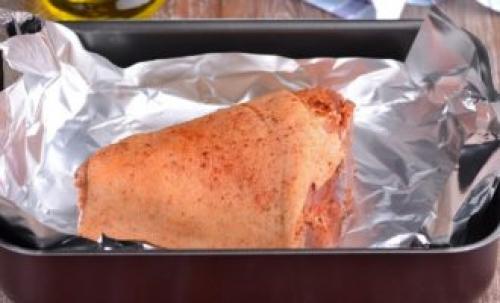 Какой должен быть режим температуры и времени запекания рульки с горчицей. Свиная рулька, запеченная в фольге в духовке