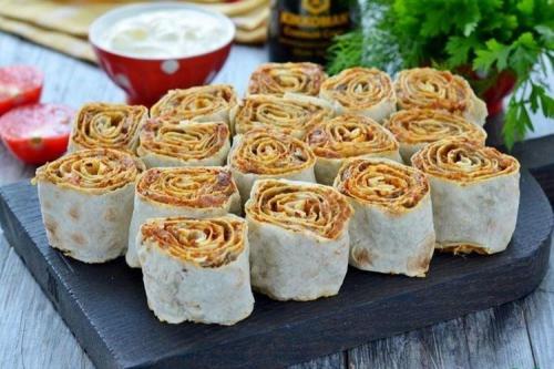 Какие ингредиенты можно использовать для начинки рулета. 20 вкусных и простых начинок для рулета из лаваша