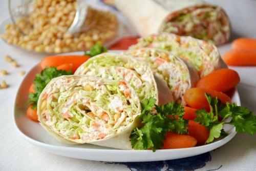 Какие ингредиенты можно использовать для начинки рулета. 20 вкусных и простых начинок для рулета из лаваша
