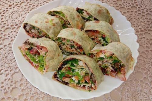 Какие ингредиенты можно использовать для начинки рулета. 20 вкусных и простых начинок для рулета из лаваша