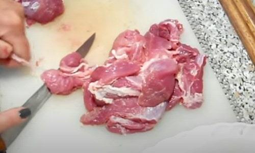 Какой срок хранения у рульки вареной в пленке. Рулет из рульки свиной, вареный в пищевой пленке в кастрюле