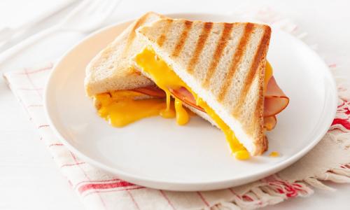 Как добиться характерной полосатой корочки, как в традиционном гриле. Аппетитные бутерброды-гриль