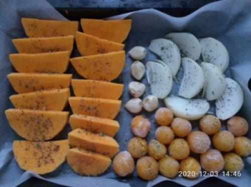 Печенье на остатках ржаной закваски.