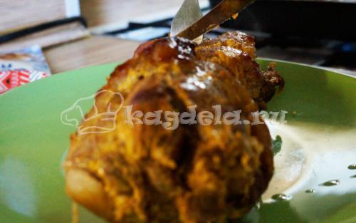 Нужно ли укрывать рульку фольгой во время запекания. Свиная рулька запеченная в духовке в фольге без кости