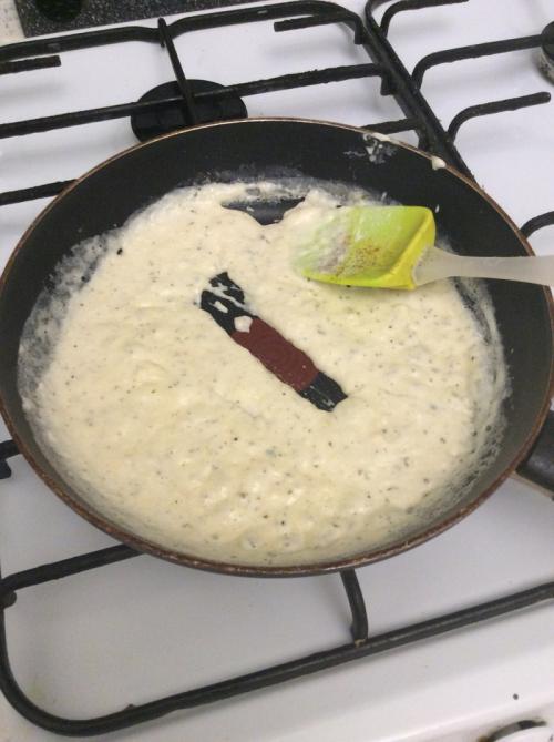 Как приготовить сливочную заливку, чтобы она получилась идеальной. Густой горячий сливочный соус за 5 минут. Очень простой рецепт, отлично подходит для пасты и других блюд