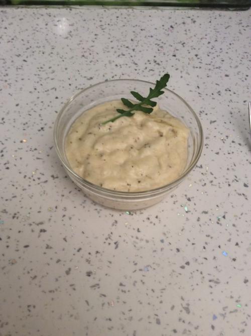 Как приготовить сливочную заливку, чтобы она получилась идеальной. Густой горячий сливочный соус за 5 минут. Очень простой рецепт, отлично подходит для пасты и других блюд