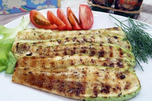 Возможно ли приготовить котлеты из кабачков на гриле или барбекю. 20 рецептов кабачков на гриле, которые готовятся проще простого