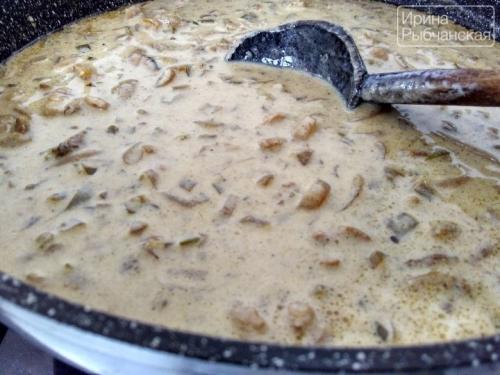 Свинина с солеными огурцами и сметаной. Неприлично вкусная свинина с солеными огурцами