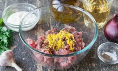 Бефстроганов из говядины рецепт. Классический рецепт бефстроганова из говядины на сковороде со сметаной