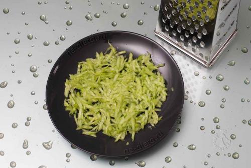 Греческий соус с огурцом. Как сделать греческий соус дзадзики на основе йогурта с огурцом — рецепт классический в домашних условиях с пошаговыми фото