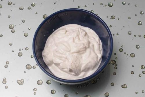 Греческий соус с огурцом. Как сделать греческий соус дзадзики на основе йогурта с огурцом — рецепт классический в домашних условиях с пошаговыми фото