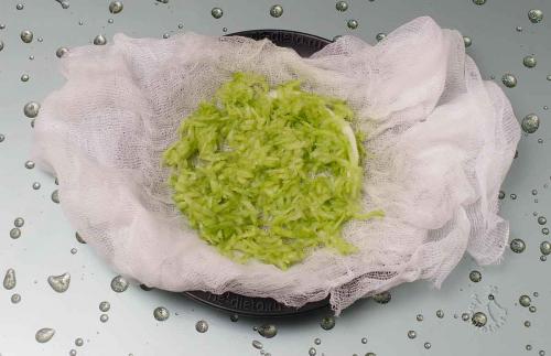 Греческий соус с огурцом. Как сделать греческий соус дзадзики на основе йогурта с огурцом — рецепт классический в домашних условиях с пошаговыми фото