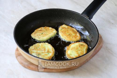 Сладкие и сытные: 20 рецептов оладий из кабачков 25 Сладкие и сытные: 20 рецептов оладий из кабачков 25