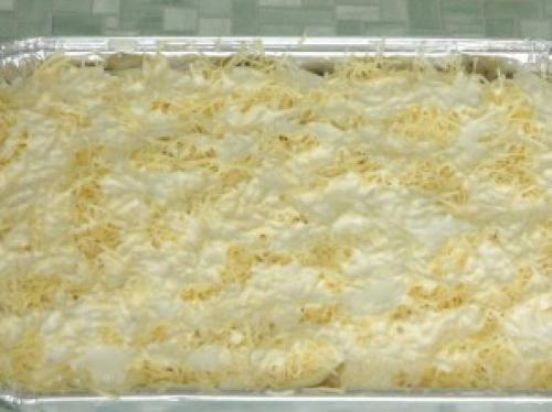 Какое количество порций обычно получается из одной приготовленной порции знаменитого картофеля с мясом по-французски. Мясо по-французски с картошкой в духовке