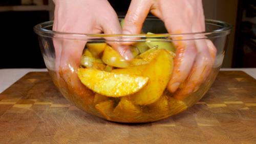 Картофель по-деревенски в духовке с варкой. Картофель по-деревенски