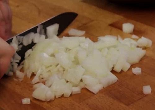 6) Какие варианты добавления мяса или овощей к картофелю по-французски можно предложить. Как приготовить картошку по-французски в духовке с мясом