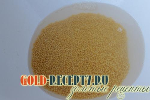 Идеальный завтрак: пшенная каша с курагой в мультиварке на воде 02