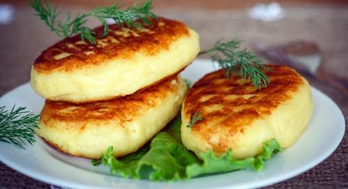 Как правильно формировать картопляники перед жаркой. Классический рецепт