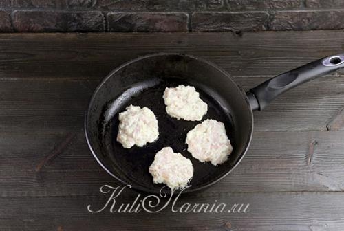 Рубленые куриные Котлеты С сыром и сметаной. Рубленные куриные Котлеты С сыром и сметаной