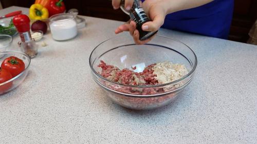 Котлеты С болгарским перцем и сыром в духовке. Описание