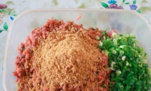 Какую красную рыбу лучше всего использовать для приготовления пельменей. Японские пельмени с лососем и зеленью