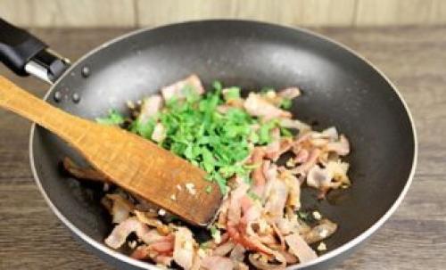 Паста Карбонара с беконом пошаговый рецепт. Классический рецепт пасты Карбонара с беконом и сливками