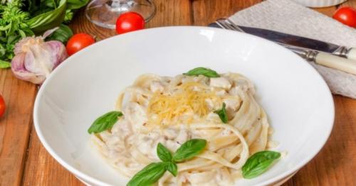 Как приготовить идеальную карбонару. Паста Карбонара - рецепт 11