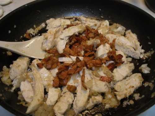 Паста Карбонара 1 порция. Паста Карбонара с курицей в сливочном соусе