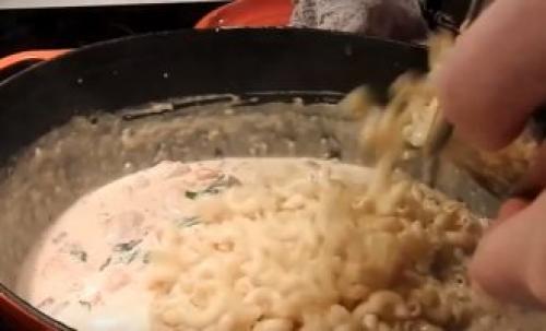 Как приготовить идеальную карбонару. Паста Карбонара - рецепт 09