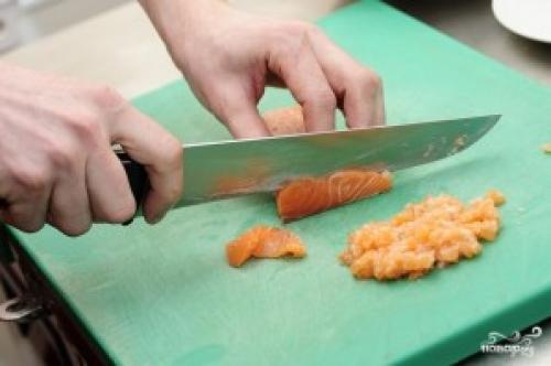 Как правильно приготовить начинку из красной рыбы для пельменей. Пельмени с лососем