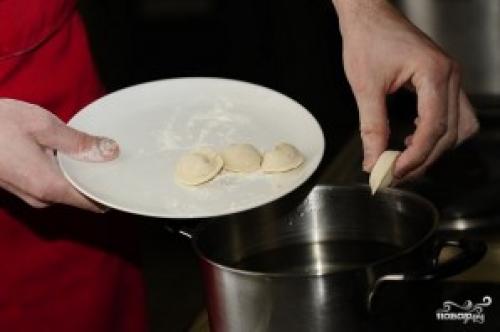 Пельмени с семгой рецепт. Пельмени с лососем
