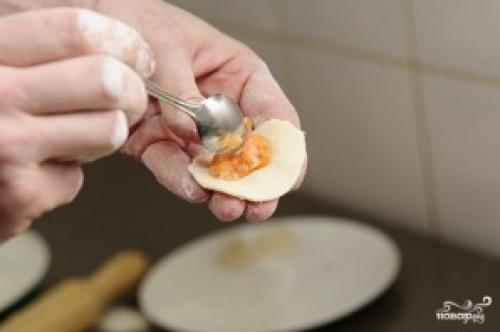 Пельмени с семгой рецепт. Пельмени с лососем