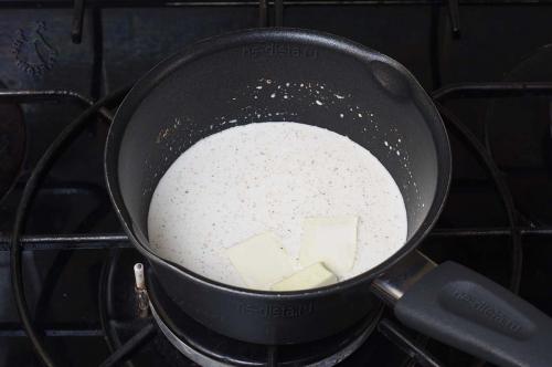 Паста карбонара с колбасками. Как приготовить пасту с охотничьими колбасками в сливочном соусе — рецепт очень простой и вкусной пасты с пошаговыми фото