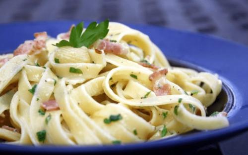 Паста карбонара с колбасками. Как приготовить пасту с охотничьими колбасками в сливочном соусе — рецепт очень простой и вкусной пасты с пошаговыми фото 10 Паста карбонара с колбасками. Как приготовить пасту с охотничьими колбасками в сливочном соусе — рецепт очень простой и вкусной пасты с пошаговыми фото 10