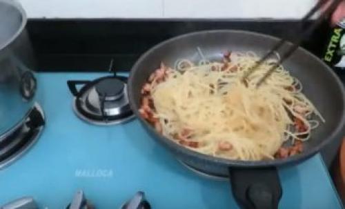 Паста карбонара с колбасками. Как приготовить пасту с охотничьими колбасками в сливочном соусе — рецепт очень простой и вкусной пасты с пошаговыми фото 25 Паста карбонара с колбасками. Как приготовить пасту с охотничьими колбасками в сливочном соусе — рецепт очень простой и вкусной пасты с пошаговыми фото 25