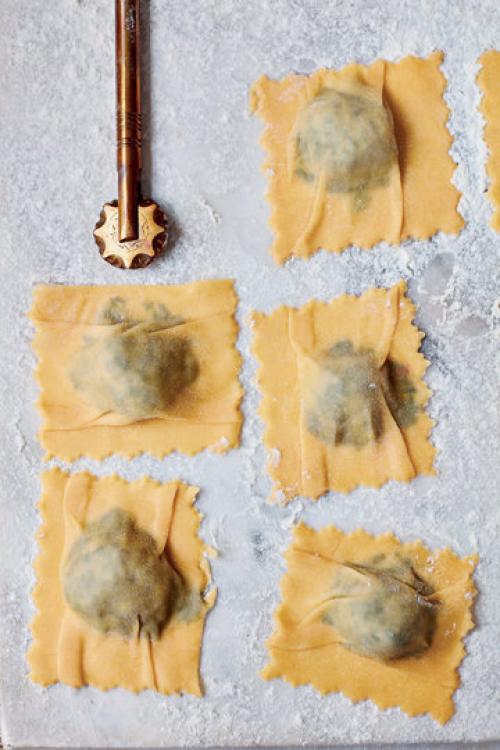 Королевское тесто для пасты. Равиоли — рецепт итальянской кухни. Но кому не знакомо подобное изделие из теста с начинкой… 05 Королевское тесто для пасты. Равиоли — рецепт итальянской кухни. Но кому не знакомо подобное изделие из теста с начинкой… 05