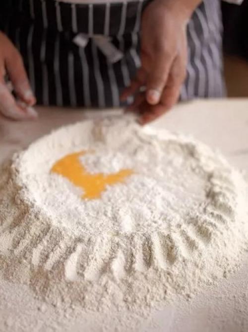 Джейми оливер Готовит пасту карбонара по Итальянски. Итальянская паста карбонара с копченой скумбрией 02 Джейми оливер Готовит пасту карбонара по Итальянски. Итальянская паста карбонара с копченой скумбрией 02