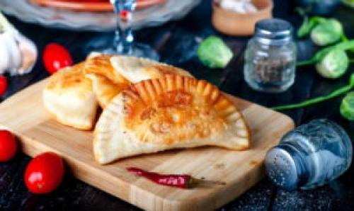 Какие специи подходят для добавления в начинку. Как правильно нормировать специи для чебуреков?